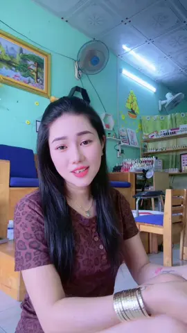 Khổ thân già rồi mà các e nhỏ cứ mê..nói sau cũng ko chịu bỏ chị!!