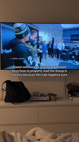 Someone tell the dodgers we needed more energy with this line read, where’s kiké? #NHL #hockey #ladodgers #lakings #hockeytiktoks 