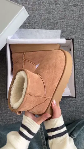 ✨✨ Đông đến rui… săn ngay đôi bốt sieu ấm này đi ne mn uii #botnu #giaynuxinh #xuhuong #xuhuongtiktok #fpyシ 