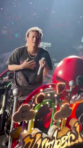 このファンサが1番☝️❤️だよね。紫耀くんにバン♥️❥❥❥🔫して、紫耀くんがくらってんの🫣💓この子 生きてるかな✨ Xより引用♡ #Niらいぶ_神戸day2#なNumber2_TOUR#Niらいぶ#Number_i_LYs