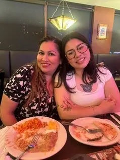 Mi princesa siempre boy a estar para ti y aunque no soy la mama perfecta perdon por no defenderte por no estar ahi cuando mas me nesesitates te amo y eres mi primer amor y mi unica princesa 