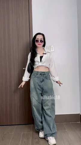 Jeans túi sau có nắp gì chưa người đẹp 🤪 mê luôn á 🤗 #OOTD #outfitideas #quanongrong #jeans #thoitrangnu 