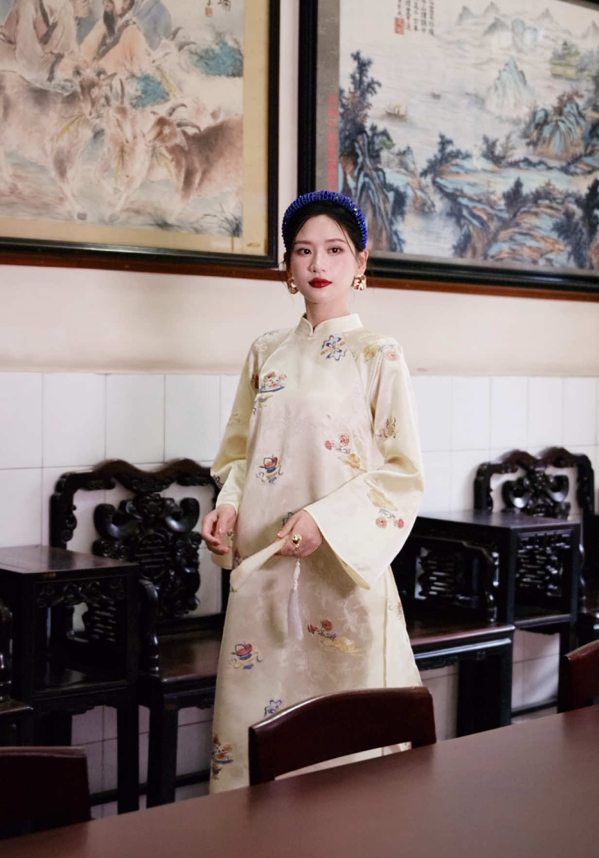 Áo dài Tường Vân - vải gấm Visco mềm thêu hoa cao cấp #aodai #thoitrangnu #petbychang #aodaitet #vayralvideo 