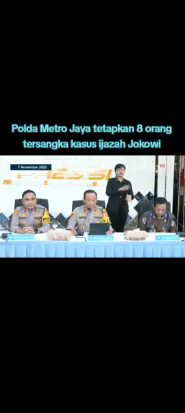 Uptdate kasus ijazah Jokowi memasuki babak baru. 8 orang ditetapkan sebagai tersangka dengan dugaan pencemaran nama baik dan fitnah. Apakah kasus ini akan sampai kepersidangan dan ijazah Jokowi diperlihatkan dipersidangan nanti? #rismon #roysuryo #drtifa #jokowi 