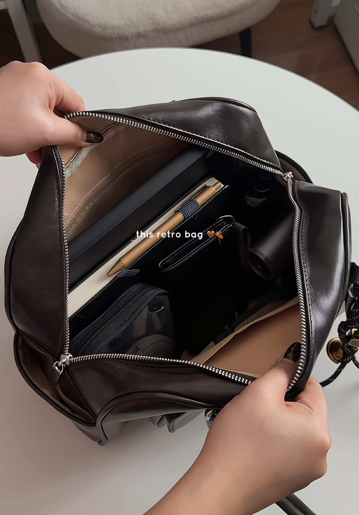 large capacity retro bag 🤎🍂 #shoulderbag #bag #largecapacitybag #spaciousbag #bagrecommendation 