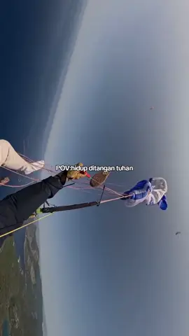 hidup ditangan tuhan  SC: Instagram  #fyp #foryoupage #fypシ #fypviralシ #fyppppppppppppppppppppppp #sky #airforce #sport 