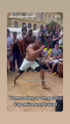 Capoeira Vida  Mestre Moranguinho  Pindamonhangaba S.P. #capoeiravida🇧🇷  #mestremoranguinho🍓  #capoeira #treino 