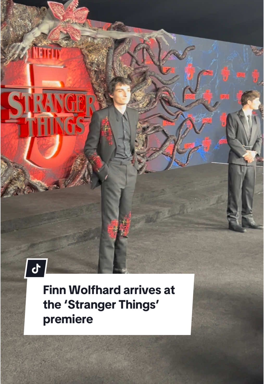 Finn Wolfhard arrives alongside Noah Schnapp at the #StrangerThings premiere 