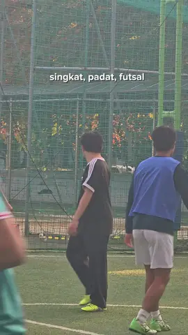 pov : kamu pilih aku atau futsal? #koreaselatan #salamolahraga🇮🇩 #luthficoc #funfutsal #FunFutsalDaejeon @Luthfi Bima Putra 
