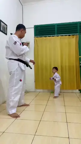 Nak, ayah tak bisa menjagamu selamanya. Maka jadilah pelindung bagi dirimu sendiri. #pesanayah #ayahhebat #ayahdananak #katakatabijak #pesanayahuntukanak #motivasihidup #anakkulaki