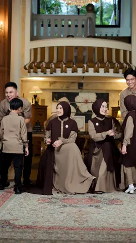 ONE LINE SERIES ✨Sarimbit Lebaran 2026 dari @Yukio Pusat   Lebaran makin dekat dan spesial bersama keluarga besar apalagi dengan outfit lebaran yang sama dan serasi 🥰 Yuk amankan sarimbit kamu dari sekarang ! #sarimbit2026 #lebaran2026 #couplelebaran #dresslebaran #idulfitri 