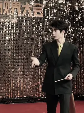 ចង់ថ្នម k’he ដែរ 😶 #zhanglinghe #cdrama 