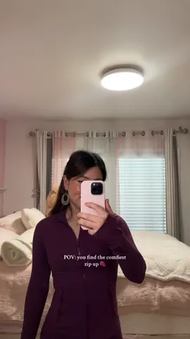 I need this zip up in all the colors 🤭🫶🏼Obsessed is an understatement! @Glowmode #glowmode #glowmodejacket #zipupjacket #zipup #workoutset #shein 