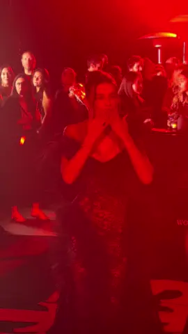 Millie Bobby Brown Bongiovi on the black carpet of Stranger Things 5 Premiere in Hollywood, CA November 6,2025. @Stranger Things #strangerthings #milliebobbybrown #hollywood #fyp #netflix 