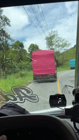 Mohon maaf Perjalanan anda terganggu 😇🙏#kurirbawang #driverstory🎥 #Redcool❤️‍🔥 @Adhyyyyy!!!! @Rahmat @Muhammad faisal🚚 @DHYSAPUTRA014 @Sya__Wayyu @Ommaniizz02 @Ain Munawir  @OmRate🚀 