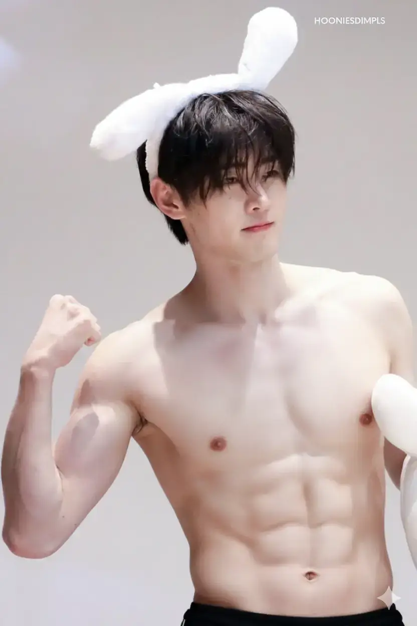 🐰🫦 #sunghoon #sunghoonedit #abs #foryoupage #fyp 