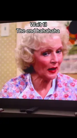 Omg hahaha 😂 I love Blanche! #goldengirls #blanchedevereaux #dorothyzbornak #rosenylund #lol 