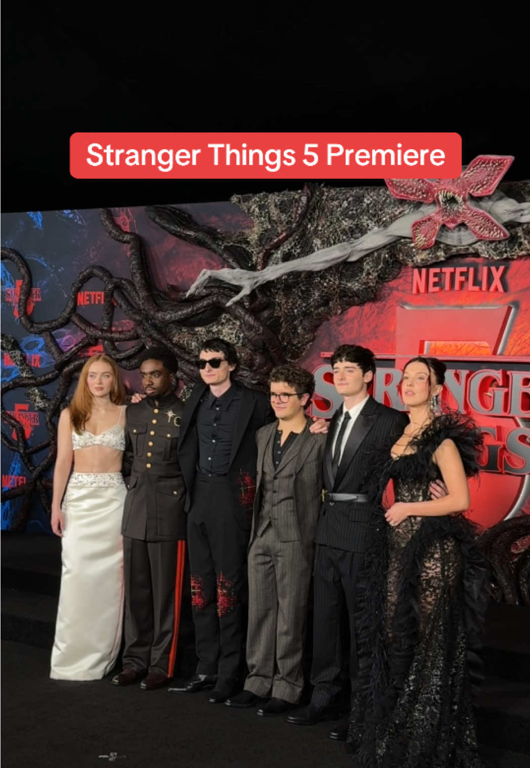Sadie Sink, Caleb McLaughlin, Finn Wolfhard, Gaten Matarazzo, Noah Schnapp and Millie Bobby Brown pose together for the #StrangerThings5 premiere in #LosAngeles 