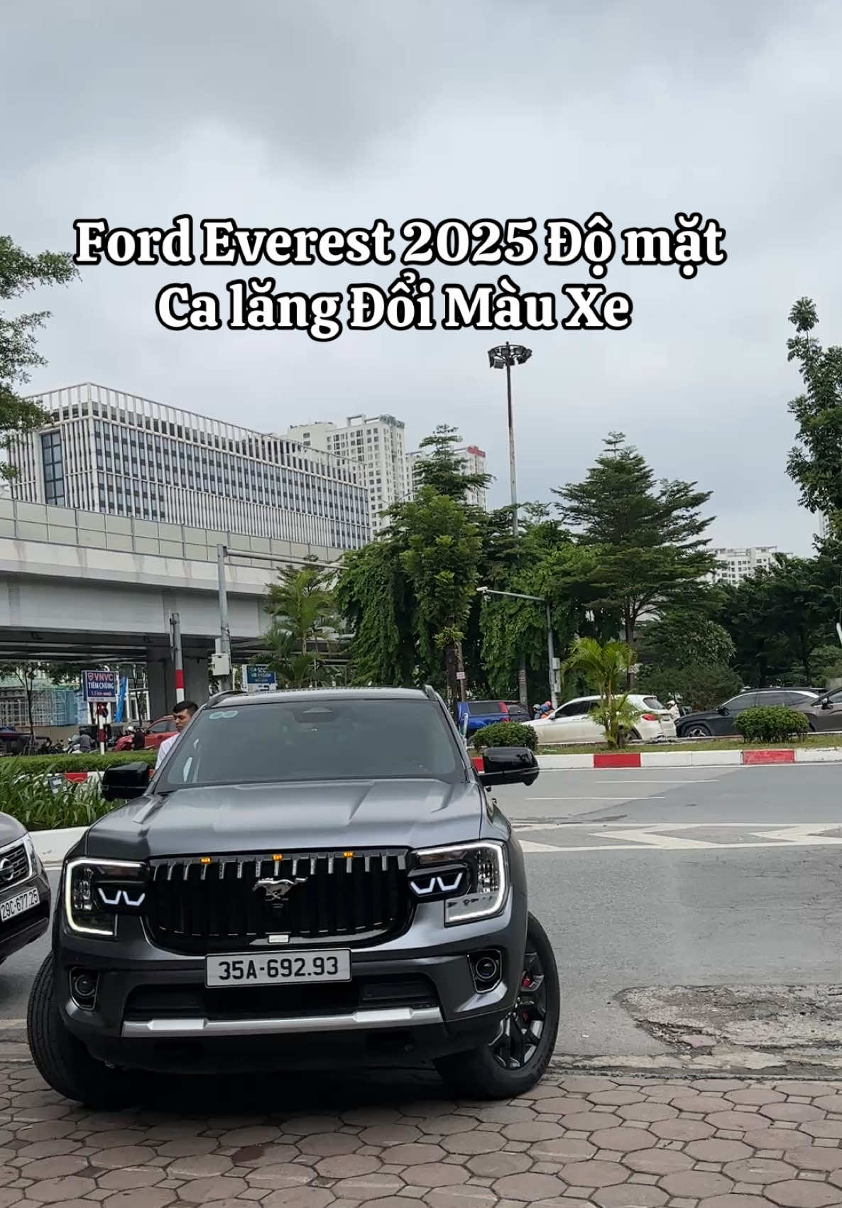 Ford Everest 2025 Độ mặt Ca lăng Đổi Màu Xe #htdoxethongminhyoutube #phukienthongminhht #htdoxethongminh #doxechuyennghiep #doxethongminh 