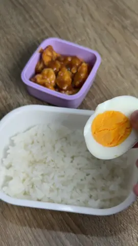 Jangan muka aja yg d skincare in byut, yang d bawah juga kudu d perhatiin. Pake @Resik-V Indonesia Biar bersihhh, cerah, ga bau & kesat. #ResikV #LebihDariBersih #PedenyaNyaman #PembersihKewanitaan