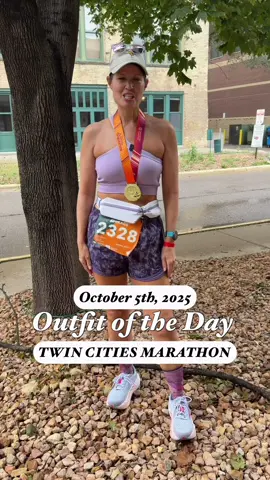 Throwing it back to my Twin Cities Marathon OOTD in October. The last month flew by!  Hat: New Era Vikings @neweracap  Sunglasses: Gifted by goodr (Candy Cloud Thirst Trap “Head in the Clouds” limited edition @goodr  Sports bra: Amazon @Amazon Fashion  Running belt: Custom Collab Tandem SPIbelt in white and lavender with SPIbelt Race Toggles - launch coming soon!!! @SPIbelt  Ear Pods: Beats Fit Pro @Beats by Dre  Watch: Gifted by Suunto - Race S Courtney @Suunto  Shorts: Nike @Nike  Socks: Smartwool  @smartwoolsocial  Shoes: Glycerin Max Gifted by Brooks & Karavel @Brooks Running  #runninggear #racekit  #racefit  #Runningmeteorologist #twincitiesmarathon    