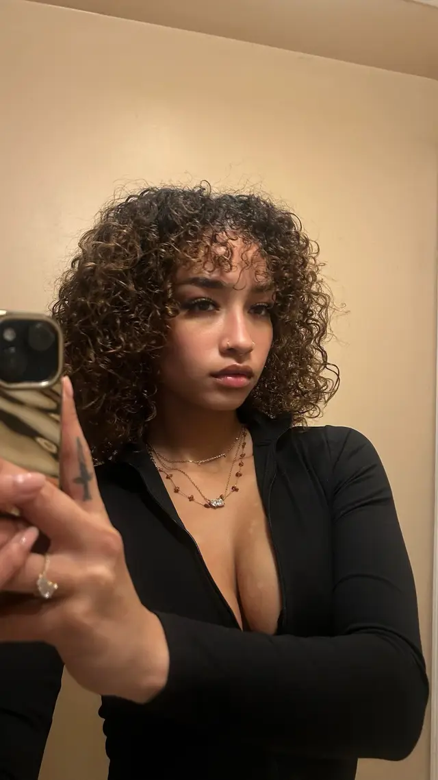 Tell the wolves I’m home 