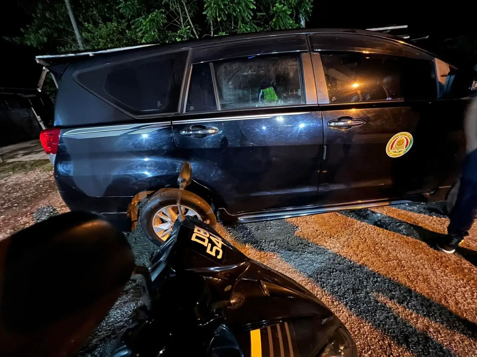 Jam 1:25 Pagi.. Operasi Cegah Maksiat.. Kerjasama Antara Tok Imey Tok Uban.. Anggota Penguatkuasa JAHEAIK Pasir Mas Dan Anggota Balai Polis Tok Uban… Bertindak Atas Aduan Awam Dan Juga Pemerhatian Selama Beberapa Hari..