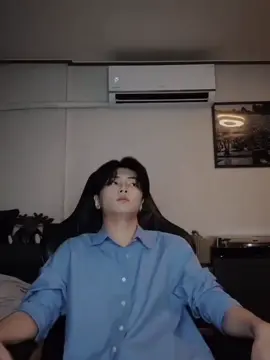 POV|| STEP FATHER namamu y/n, usiamu 19 tahun, kmu baru saja lulus dari sekolah menengah dan memutuskan untuk kuliah di salah 1 kampus ternama di kotamu. kmu putri tunggal, ibumu adalah pembisnis sukses di kotamu, bahkan perusahaan ibumu menjadi salah satu perusahaan terbaik di korea selatan. saat awal masuk kuliah kmu mengambil jurusan manageman keuangan karna sangat terinspirasi oleh ibumu, kmu sangat bangga padanya karena ibumu adalah wanita mandiri dan tidak mudah menyerah meskipun dulu ibumu diselingkuhi oleh ayahmu sendiri, dan memutuskan untuk bercerai, sedangkan ayahmu, terakhir kabar yg kmu dengar adalah ayahmu di jatuhi hukuman mati karna terikat dengan kasus jual beli narkotika. --- tapi 8 bulan terakhir, sikap ibumu mulai berubah, dia tidak seperhatian dulu padamu, bahkan ibumu bisa meninggalkanmu 1 bulan penuh sendiri di rumah, awalnya kmu memaklumi, mungkin saja tuntutan pekerjaannya yg membuat waktu untukmu tersita. tapi tepat 2 minggu yg lalu, ibumu pulang ke rumah bersama laki² muda berusia sekitar 28 tahun, dan mengenalkannya kepadamu. 