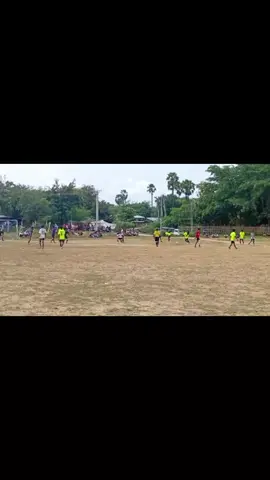 တုန်းအိုင်(က)အသင်းရဲ့ဒုတိယဦးဆောင်ဂိုး ဖရီးကစ်အလှလေး