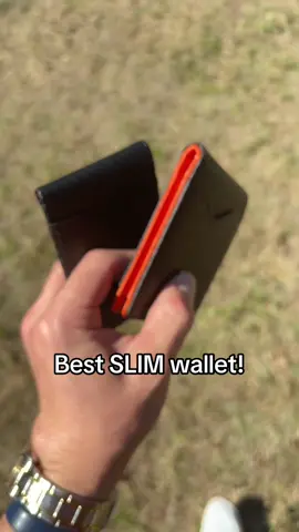 This is the best slim and compact bifold wallet. #wallet #wallets #wallettok #blackfriday #cybermonday 