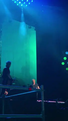 Patience en vivo 🤘🏻 . . #gunsnroses #concierto #fyp #axlrose #patience 