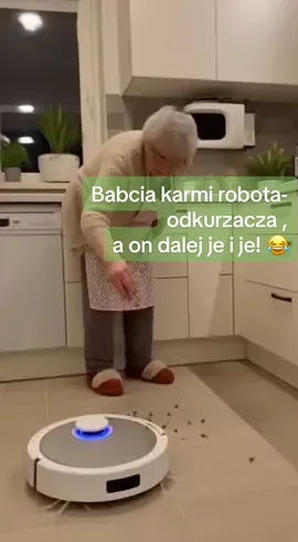 Babcia karmi robota-odkurzacza, a on dalej je i je! 😂 #babcia #robotodkurzacz #humor #sprzatanie #dom 