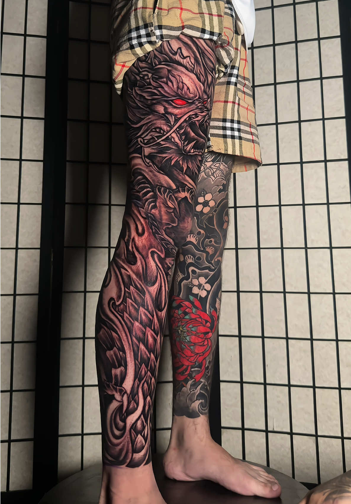 Hoàn thiện chân rồng tả cho em trai 8 tiếng nha anh em #tattoo #tattoos #hinhxamdep #quyrap #quyrapsaigon 