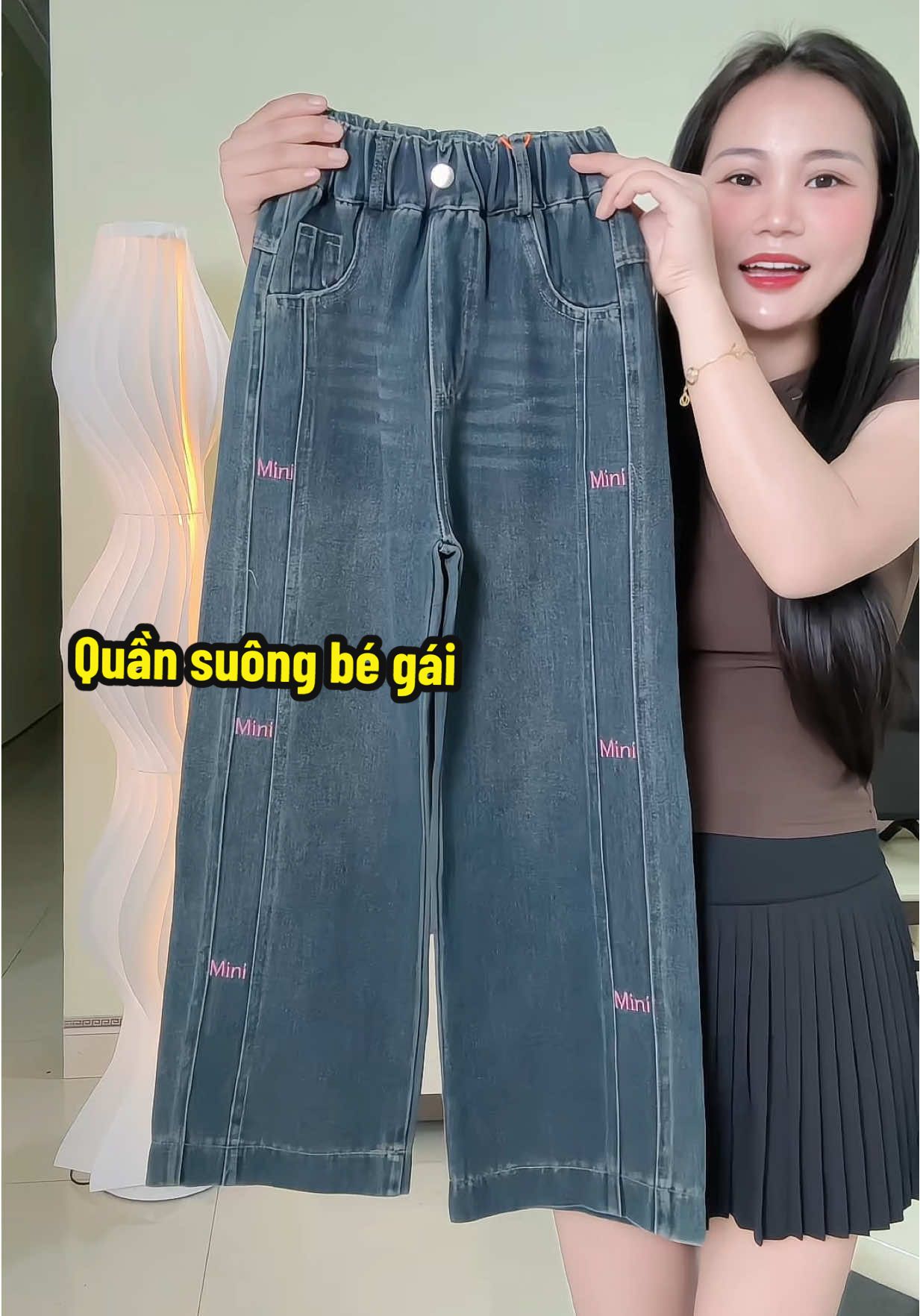 Quần jeans bé gái chất mềm #quanjeanongrong #quanaotreem #thoitrangtreem #xh