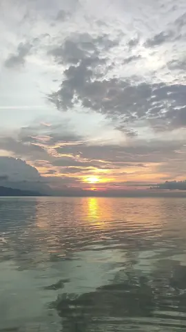 aku slalu bermimpi tentang🥀 #sanset #fyp #suratcintauntukstarla 