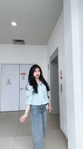 ootd lagi 🥰 #kemeja #atasanwanita #ootddey #fyp #kemejawanita 