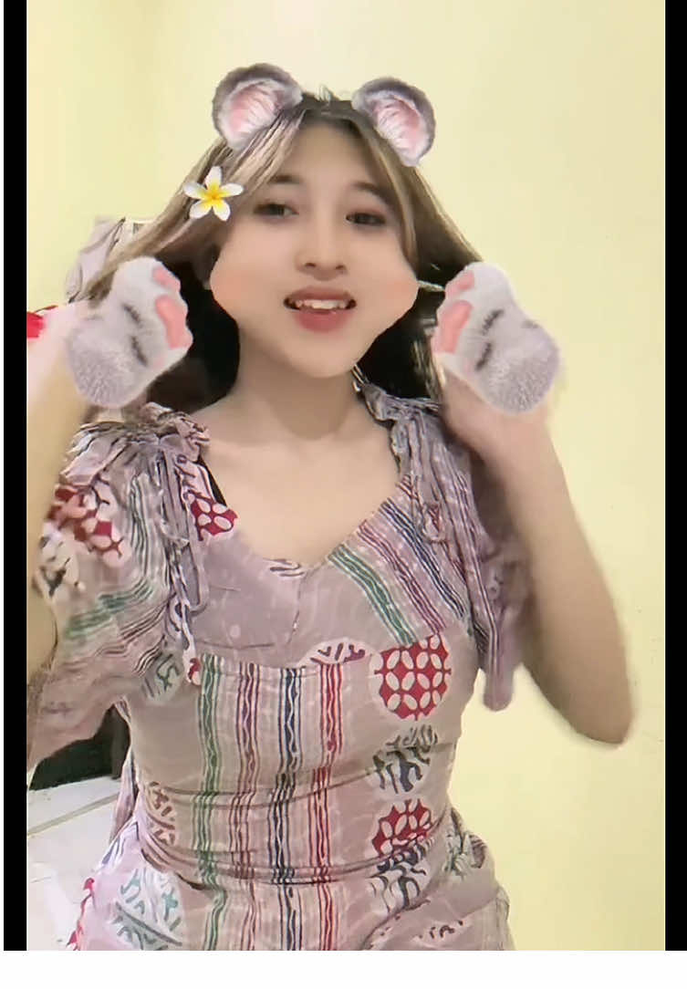 from hambaallah🥳 sisw live semalem🙏🏻🤏🏻