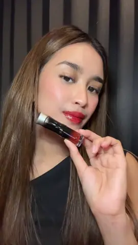 Warna nya cantiik bgt, dan ngecover two toned lips aku😍