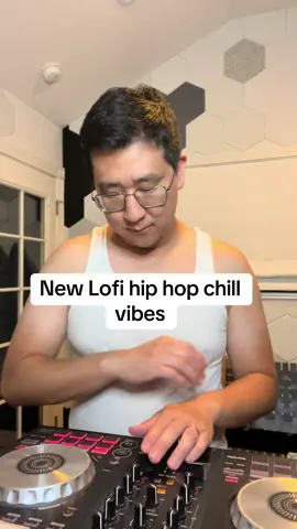 Chillin with some new Lofi hip hop scratch vibes #lofihiphop #lofi #scratchdj #lofichill 