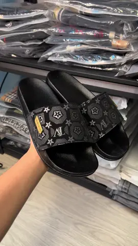 รองเท้าแตะสวม พื้นนุ่ม✨ แอลV 🔥🖤 #จําหน่ายออฟชั่นแบรนด์เนม✅ #รองเท้าแฟชั่น #รองเท้าแตะสวมใส่สบาย #KIMSHOP💯 
