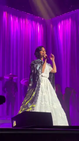 Sin palabras, súper concierto!! 😮‍💨🤍 @Angela Aguilar :) #toyotapavilionirvingtx #dallastx #angelaaguilar 