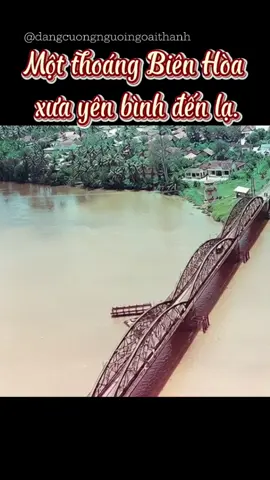 Biên Hòa Xưa – Khi Thành Phố Còn Mang Hương Thơm Thời Gian. Biên Hòa trước 1975 – thành phố sông Đồng Nai hiền hòa, rộn ràng tiếng xe lam, tiếng rạp chiếu phim Biên Hùng và mùi xăng Esso quen thuộc. Một Biên Hòa vừa sầm uất, vừa mang nét mộc mạc của miền Nam xưa, nơi ký ức vẫn sống mãi trong lòng bao người con xa quê. #BienHoaXua #DongNaiXua #SaiGonXua #KyUcVietNam #DoThiNamKy 