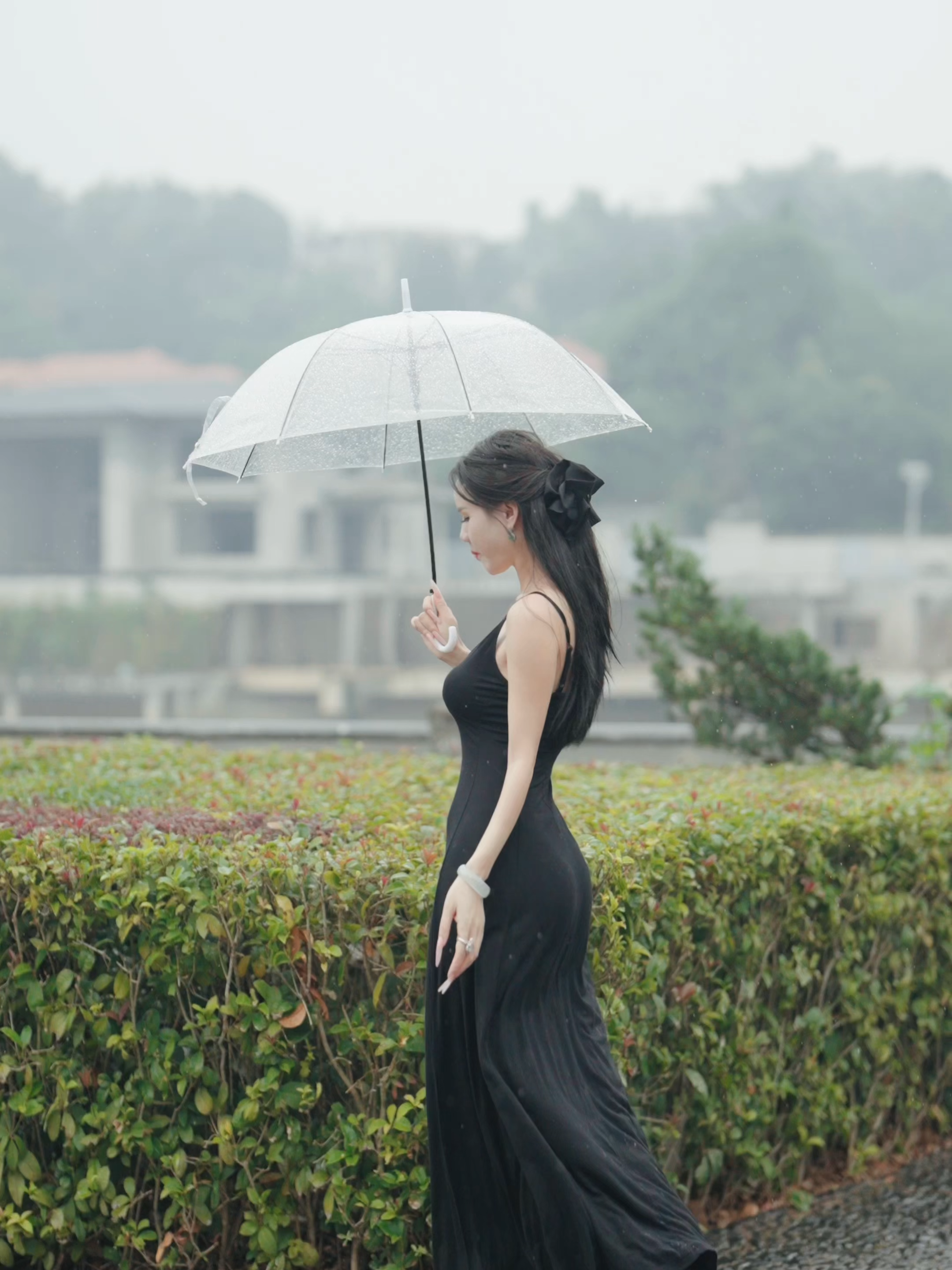 接纳自己的平庸，允许自己没出息，是成年人与自己最大的和解。开开心心迎接每天新的太阳，放下焦虑，认真生活，努力工作。 #退伍女兵#退伍女兵记录生活 #没出息