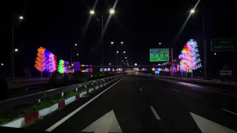 2 tháng nữa đến tết rồi mà còn chưa dư được đồng nào 😢😢#hmhappycar #xekhachvietnam #xuhuong #fyp #xh 