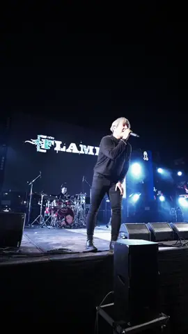 ฉันมันก็ดีได้แค่นี้ Version วงเฟลม #ฉันมันก็ดีได้แค่นี้ #คอนเสิร์ตวงเฟลม #วงเฟลม #เฟลม #เก่งวงเฟลม 