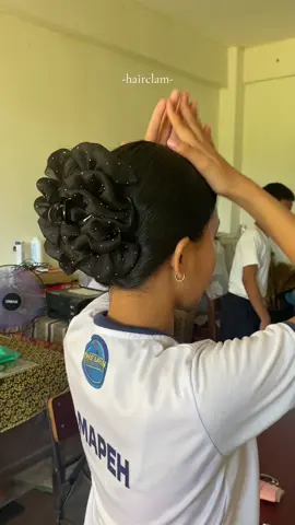 hairclamp! 🖤💭 #hairclip #hairtok #hairtutorial #hairaccessories #hairclamp 