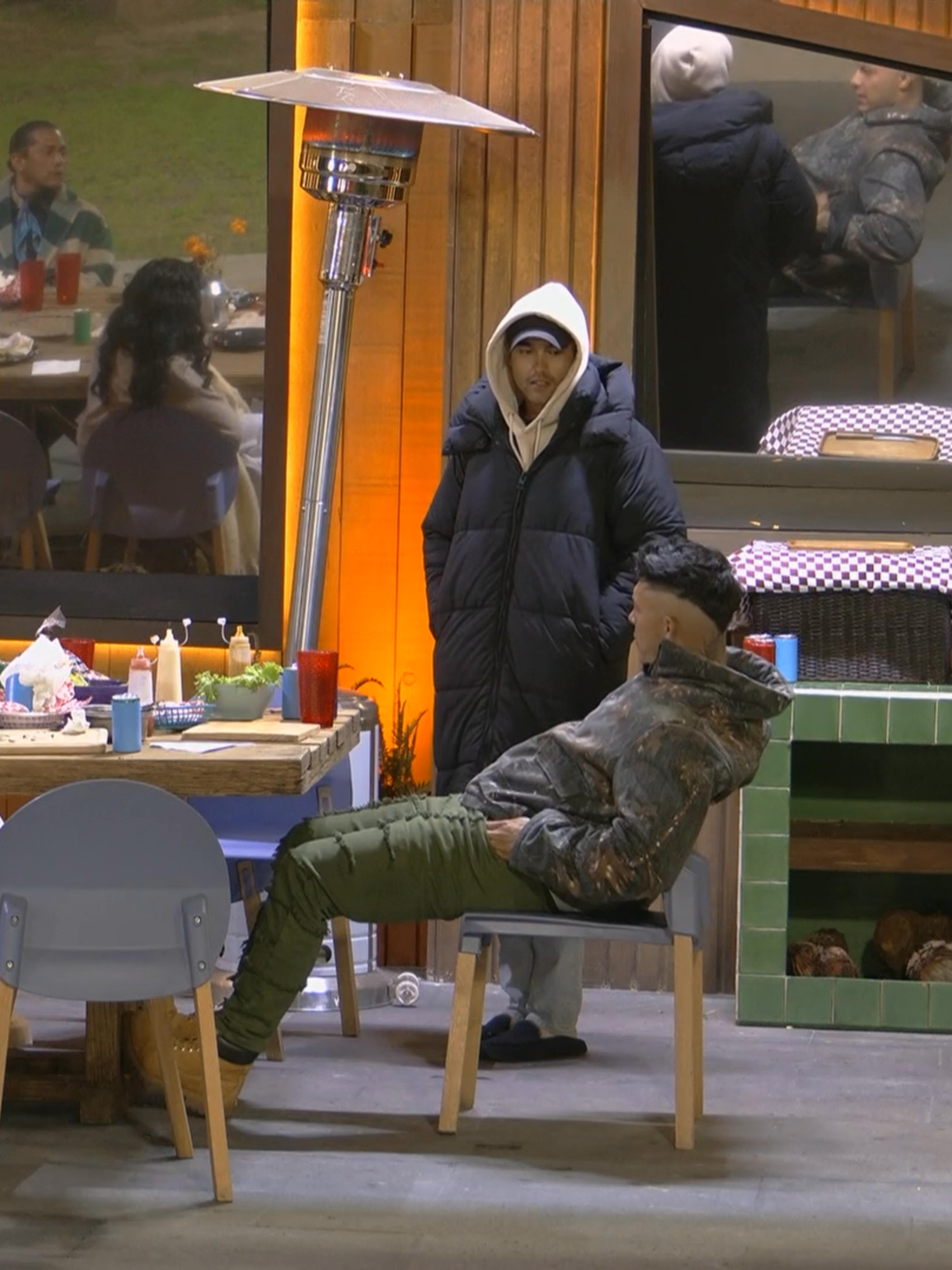 ¡Noche de hack! 😉👌🏼 #Jawy le comparte a mis granjeros los mejores tips que le han funcionado en su día a día. 👨🏻‍🌾✨ Lunes a viernes 9:00 p.m. por #AztecaUNO.⁣ Domingo La Gala 8:00 p.m. por Azteca UNO.⁣ 🌾 #LaGranjaVIP transmisión 24/7 en #DisneyPlus experiencia completa.