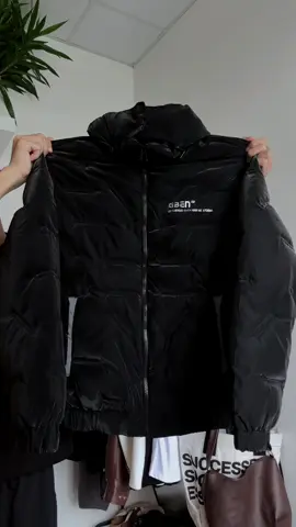 Áo phao dập vân in chữ #aophao #aokhoacphao #macdepmoingay #xuhuong #phoidoxinh 