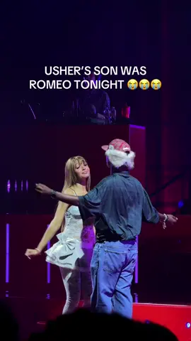 HELPPP #pinkpantheress #usher #losangeles #viral #tour 