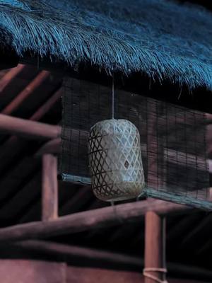 Istriku Tiga, Takdirku Gila (Sulih Suara)